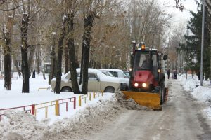 Управляющие компании Ульяновска приступили к зимнему обслуживанию внутридворовых территорий