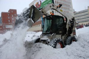 В Омске проверили качество уборки снега