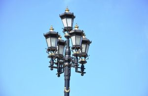 В Москве устанавливают складные фонари