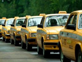 В Москве одобрили желтый цвет для всех столичных такси
