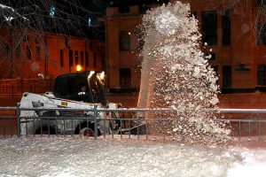 В Ульяновске за минувшие сутки производился вывоз снега из Ленинского и Заволжского районов