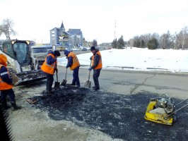 Дорожные службы Ульяновска готовятся к ремонту дорог горячим асфальтобетоном