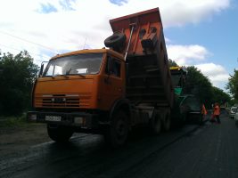 На магистралях Ульяновска продолжается обновление дорожного полотна