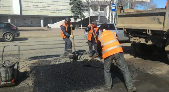 25 апреля ремонт дорог ведётся во всех районах Ульяновска