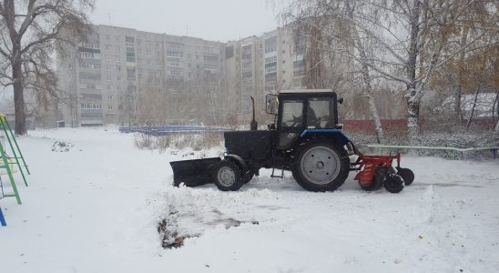 В Ульяновске продолжается очистка дворов и дорог